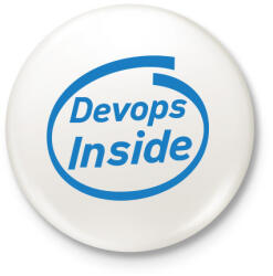 printfashion DevOps Inside - Kitűző, hűtőmágnes - Fehér (3920136)