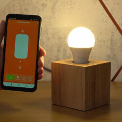 OSRAM Smart+ WIFI E27 LED, 9 W, 806 lm, opál (Classic) (4058075778382)