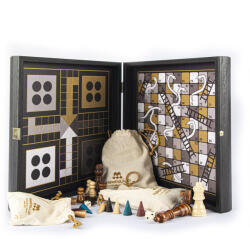 Sakküzlet Fából készült sakk modern stílusban (4in1 sakk, backgammon, ludo és kígyó)