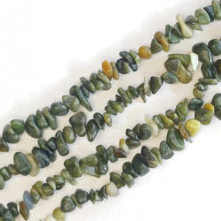 Peridot (2) Ásványtörmelék Splitter Gyöngyfüzér 5-10mm ~85cm