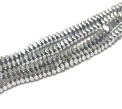 Ezüst Hematit Kocka Csavaranya Ásványgyöngy 4x2mm