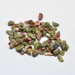 Unakit Ásványtörmelék 2-8x2-4mm 20g