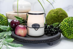 Milkhouse Candle TEJHÁZ GYERTYA Szilva és bodza illatú gyertya VAJ TUDÁS (624 g),