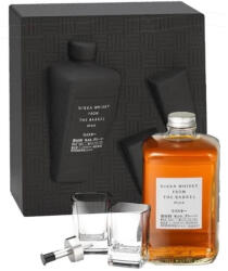 NIKKA WHISKY From The Barrel 2 pohárral és kiöntővel 51.4% 0.5l drs