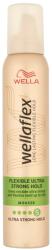 Wellaflex Ultra Erős Tartás hajformázó hab - 200 ml