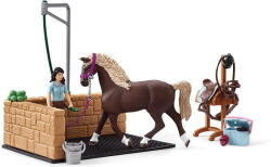 Schleich Horse Club 42438 Washing Area with Emily & Luna (42438) - pcone Figurina