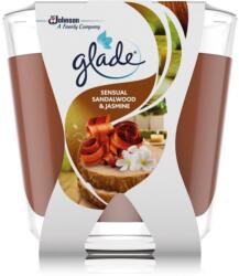 Glade Sensual Sandalwood & Jasmine lumânare parfumată 70 g