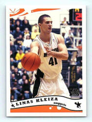 Topps 2005-06 Topps Basketball Base #247 Linas Kleiza RC