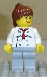 LEGO® Minifigurák Piros Kendős Konyhafőnök (Chef) chef019 (chef019)