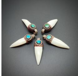 R. M. ékszer Krokodil fog medál 3-4cm (014083)