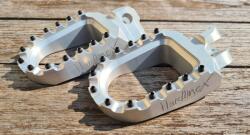  Hardline-X KTM, Husqvarna, Gas-Gas, Sherco, Beta, Husaberg MX lábtartó (hardl-x-labtarto-ktm-hus-husq-mx)