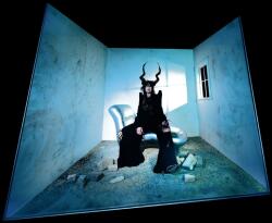 Circuit Des Yeux Halo On the Inside - facethemusic - 9 190 Ft