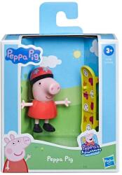 Hasbro Interactive Figurina Peppa Pig - Peppa Pig cu skateboard, 7 cm