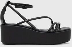 Calvin Klein bőr szandál WEDGE SANDAL 30 LTH fekete, női, platformos, HW0HW01949 - fekete Női 40