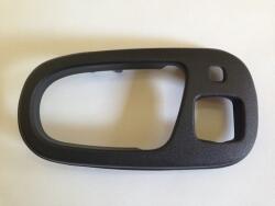 Utángyártott Suzuki Swift jobb belső kilincs keret fekete, első és hátsó (83121-80E70-5ES)