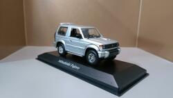 MINICHAMPS Mitsubishi Pajero 1991 Silver1/43 (27679)
