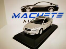 MINICHAMPS Vw Phaeton1/43 (2564)
