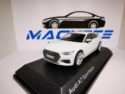MINICHAMPS Audi A7 Sportback 2017 Alb1/43 (2196)