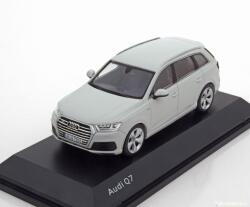 SPARK Audi Q7 2015 white1/43 (2189)