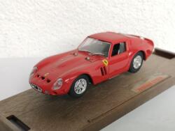 MODEL BOX Ferrari GTO 19621/43 (8941)