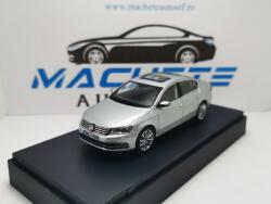 SCHUCO VW Passat B7 2011 GRI1/43 (5039)