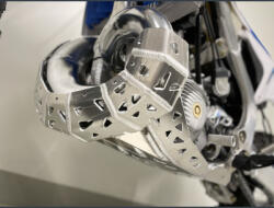 P-TECH Skid plate él kipufogó védő TM 250/300 2022 PK024 (PK024)