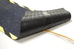 Gumiszőnyeg kábelek takarására -100 % High-twist nylon - 120x40 cm Méret: 40 x 160 cm