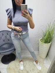 Norafashion Nagyon csinos puha anyagú garbós felső vállán fodrokkal (szürke) (396052)