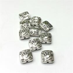  Gyöngy alkatrész- fém köztes fűzhető szögletes kéz mintával 10x10mm ezüst 10db/csomag