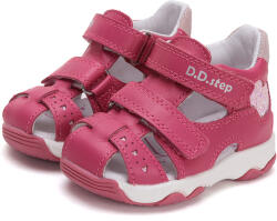 D. D. Step zárt orrú szandál szívecskés (26-31 méret) G064-51872 (31)