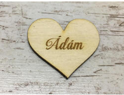  Egyedi gravírozott szív névvel - feliratként és tábladíszként