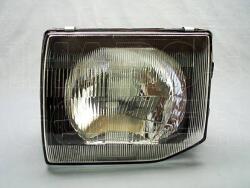 Mitsubishi Pajero 1991-1996 - Fényszóró H4 bal DEPO