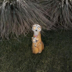 Strend Pro Napelemes szurikáta mama, gyerek kerti figura 27, 5 cm LED (8091815)