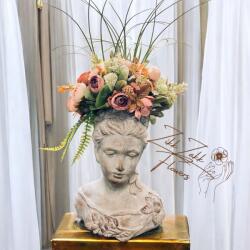  Szép Heléna: A Romantika Szobra