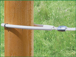 Kerbl Sarokszigetelő műanyag cső max. 8 mm-es villanypásztor vezetékhez - fehér, 60 cm, 10 db/cs