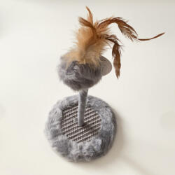 Macskajáték kaparófa talppal, 20cm rugós pompon, mozgatásra cincog - krizsopet