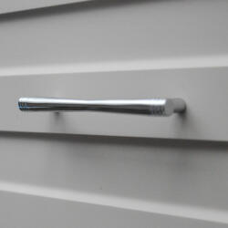 Ferretto handles Króm színű, fém bútorfogantyú, 96 mm furattávval, rúd fogantyú (151999607)