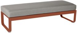 Fermob Szürkésbarna kárpitozott pad Fermob Bellevie 148 cm, földpiros talppal (FB-8494-20-B8)