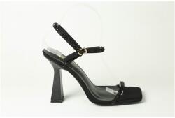 Chic Сандали Chic Women's Strappy Ankle Strap Flat Sandal - Black