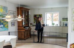  Univerzális baba biztonsági rács BabyDan Carl XXX Wide, fekete