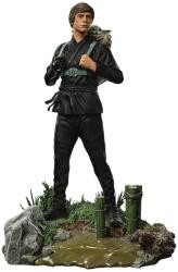 Iron Studios Statuetă Iron Studios Television: The Book of Boba Fett - Luke Skywalker and Grogu (Training), 20 cm (LUCSWR77122-10) Figurina