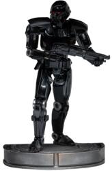 Iron Studios Statue The Mandalorian Dark Trooper Statue 1/10 (Star Wars) (LUCSWR48621-10)