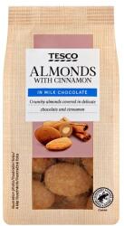 TESCO pörkölt mandula tejcsokoládés-fahéj bevonatban 120 g