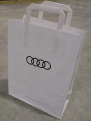 Audi logós papír dísztasak fehér 35x26x12 cm