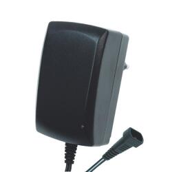 Somogyi Elektronic MW MD25 hálózati adapter, 2250 mA áramfelvételig, 3-12 V DC, LED visszajelző, polaritás-állítás, 6 db-os csatlakozókészlet