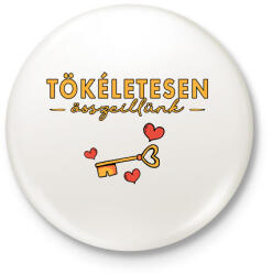 printfashion Tökéletesen összeillünk 2 - Páros póló - Kitűző, hűtőmágnes - Fehér (17248362)