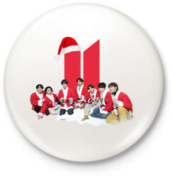 printfashion BTS Karácsony - Kitűző, hűtőmágnes - Fehér (16874672)
