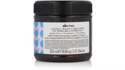 Davines Alchemic Creative Conditioner For Blonde And Lightened Hair Marine Blue 250 ml