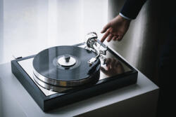 Pro-Ject The Classic Reference n/c Piano Black / Silver