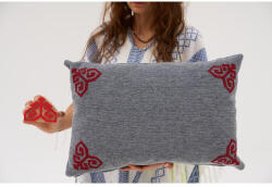 Aberto Design Kézzel készített sötétszürke zsenília párna, 40 x 60 cm | 100% szálas töltelék | Puha és stílusos otthoni dekorációhoz, tökéletes nappaliba és hálószobába (85584-825BLC4106)